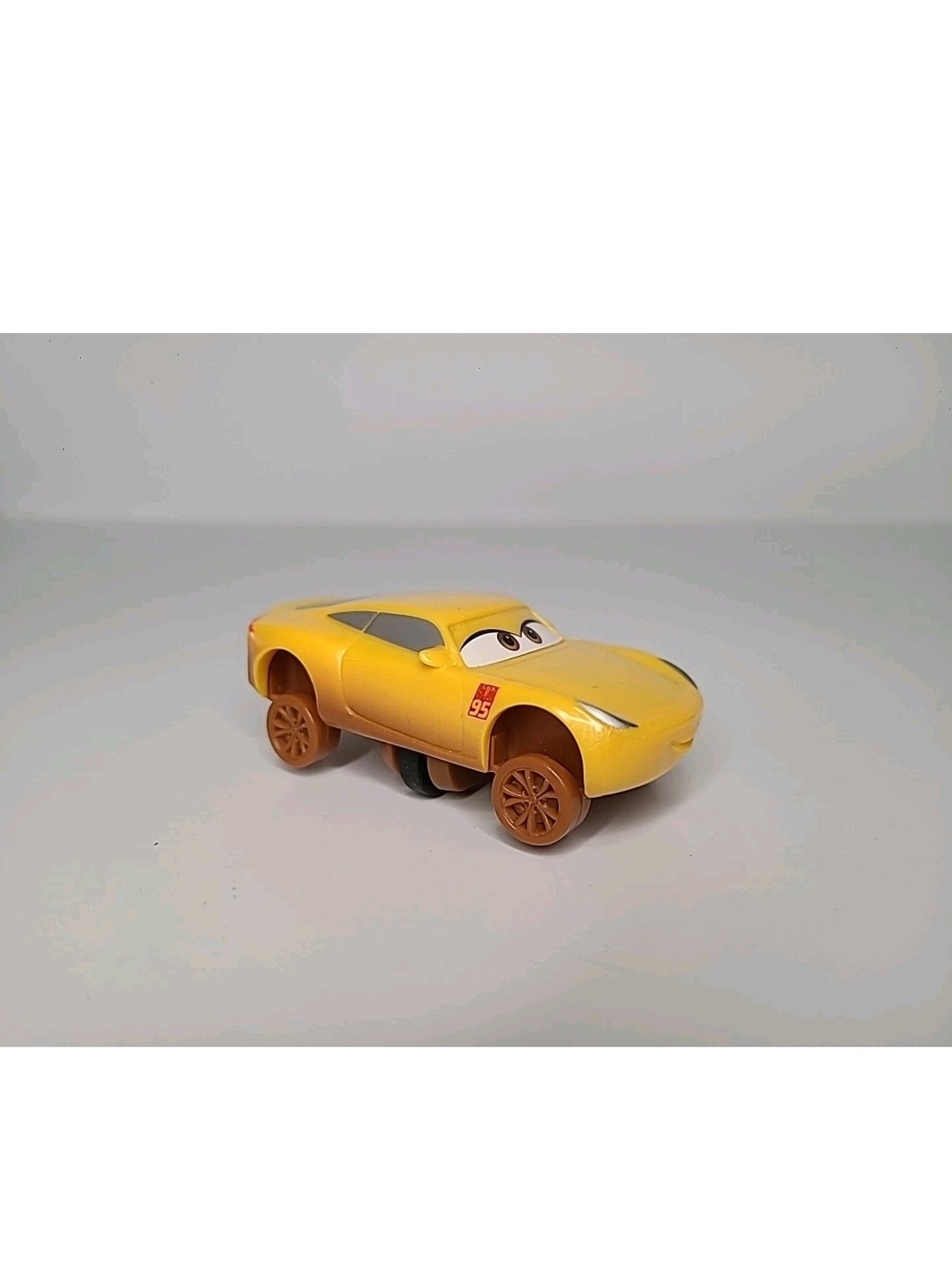 Disney Pixar Cars 3 Cruz Ramirez Crazy 8 Crashers Yellow Demo Derby Vehicle